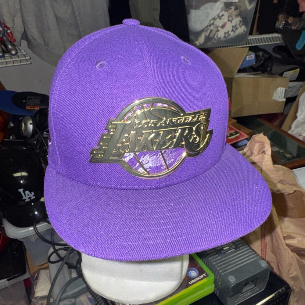 New Era Purple LAKERS SNAPBACK METAL GOLD